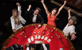 Live casino blackjack and roulette tables at kaisar303 slot